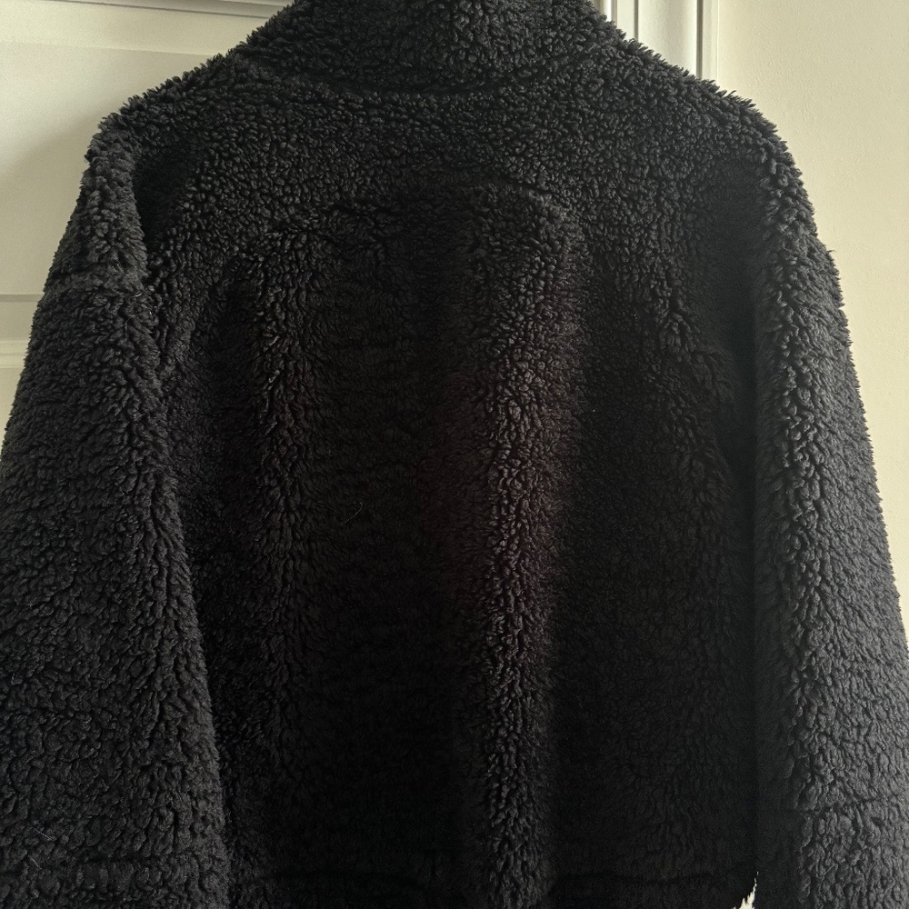Lululemon Cinchable Fleece Zip-Up | Black | Size 4 - Picture 3 of 4